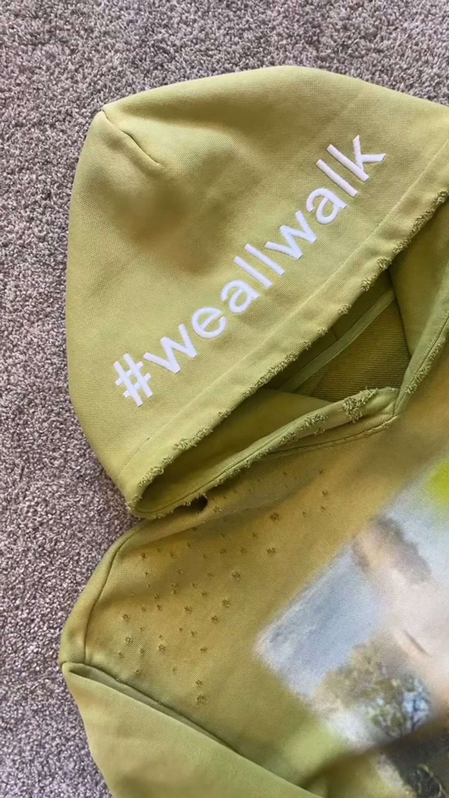 “WEALLWALK” HOODIE