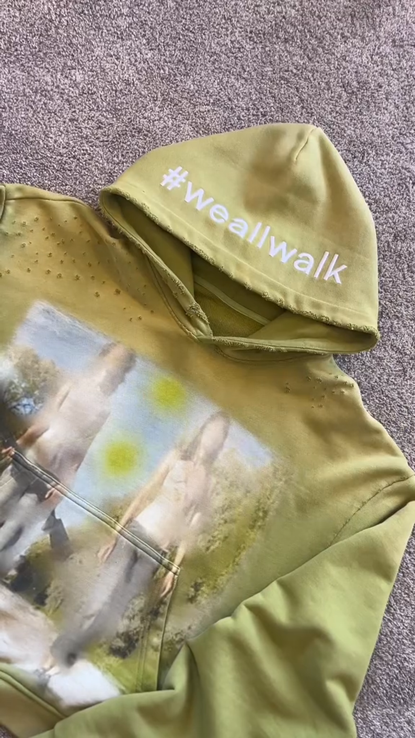 “WEALLWALK” HOODIE